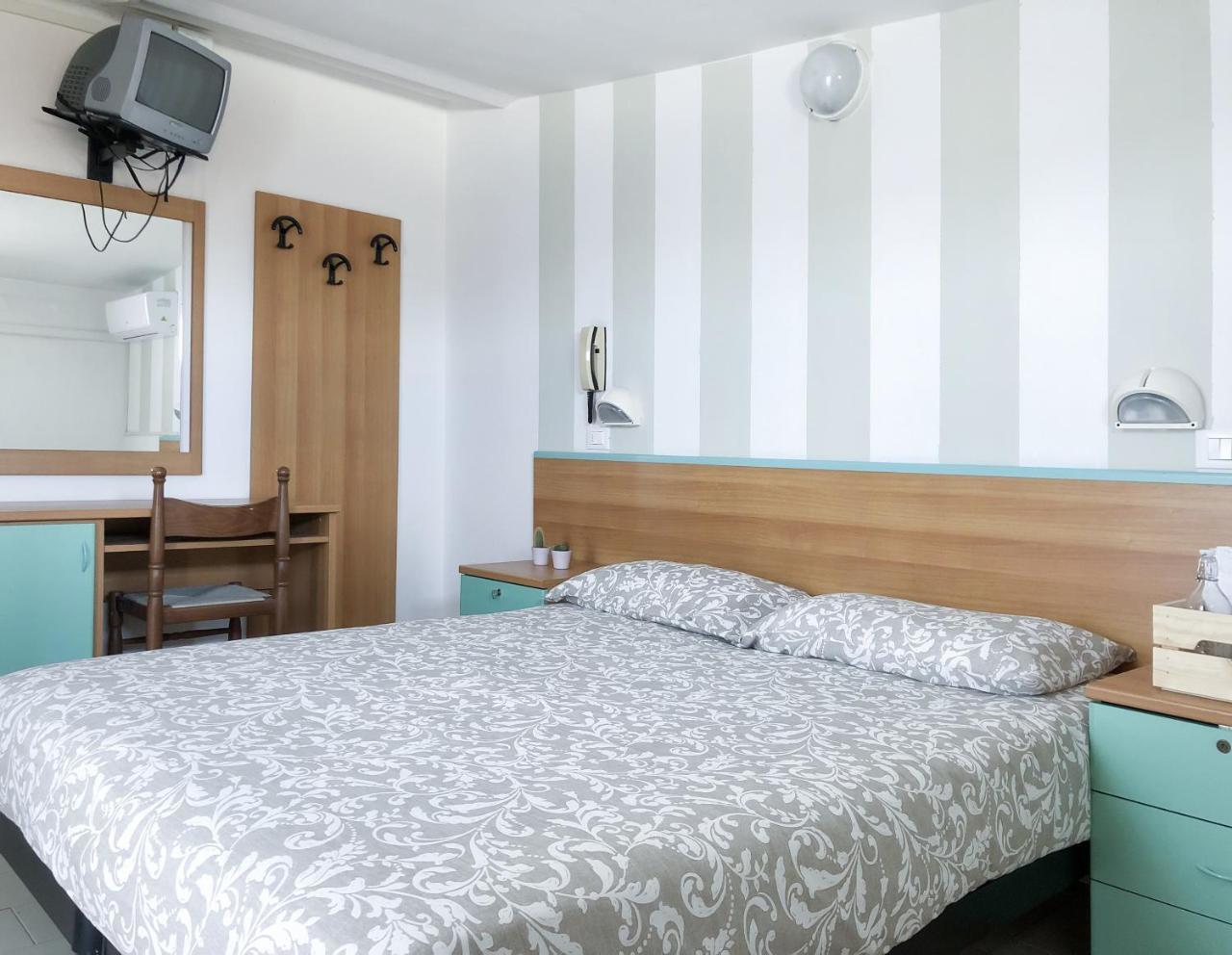 Alba B&B Cattolica Bagian luar foto